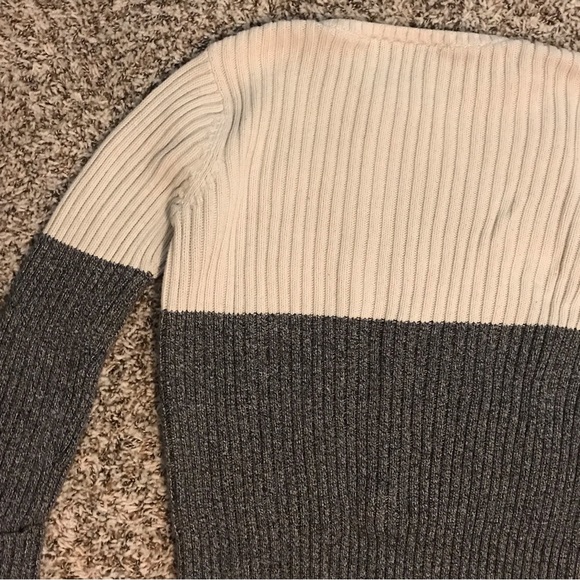 Liz Claiborne Cable Knit Sweater - Picture 9 of 9